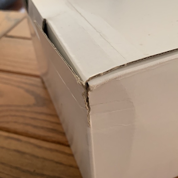 Lenox Disney Showcase crystal Tigger with 24k gold butterfly - Picture 10 of 14